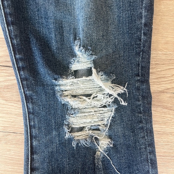 Mother jeans size 28. High waisted looker ankle fray style. Worn once. - Picture 3 of 10